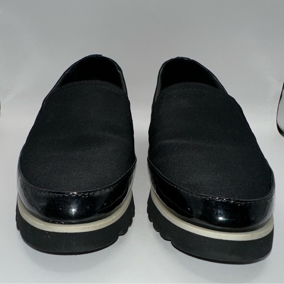 Donald J. Pliner Conner Loafer - Picture 3 of 13
